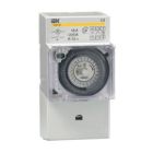 Датчики движения, детекторы освещенности, таймеры